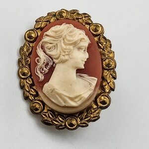 Vintage Cameo‎ Brooch Victorian Style Gold Tone Lady Portrait Pin Jewelry